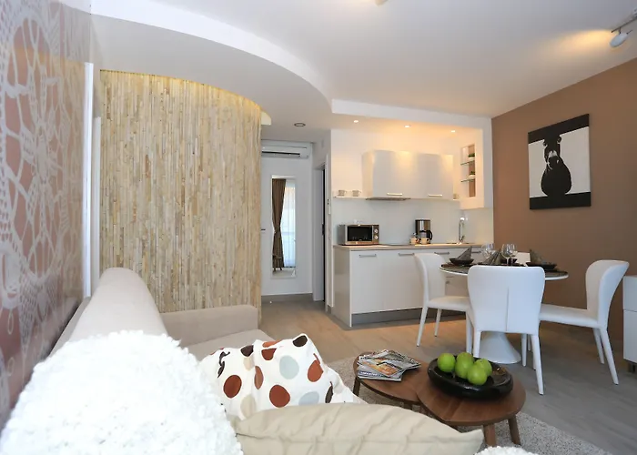 & Mareta Exclusive Guest house