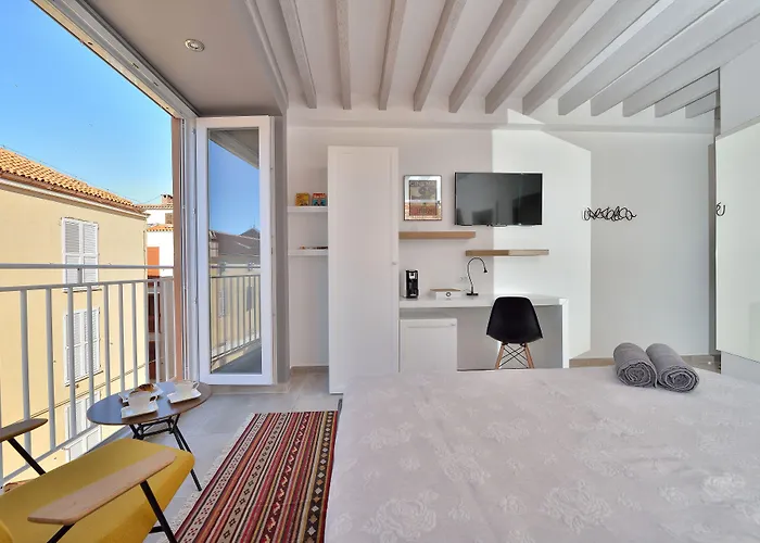 & Mareta Exclusive Guest house